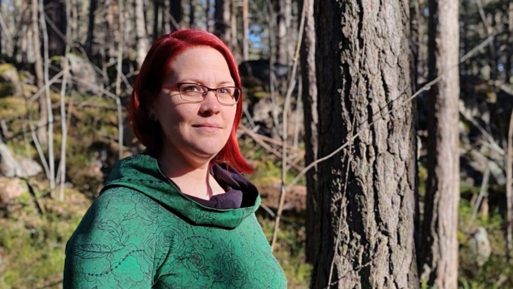 Merikotkien pesimäpaikan valinta ja lisääntymismenestys